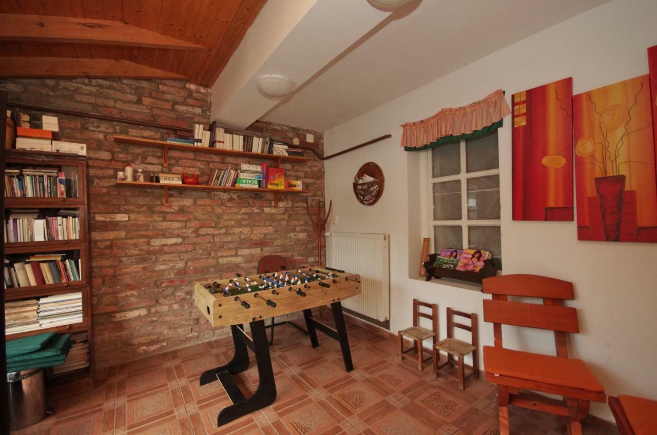 Burg Apartman Gyula Eksteriør billede